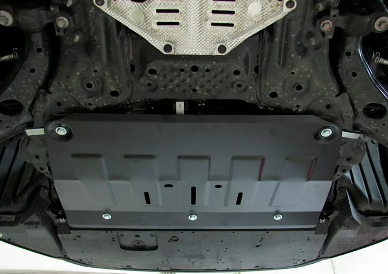 Защита картера Mazda 3. Защита двигателя Мазда 3 BL. Защита картера Mazda 3 BK. Mazda CX 5 защита картера двигателя. Защита двигателя мазда 3