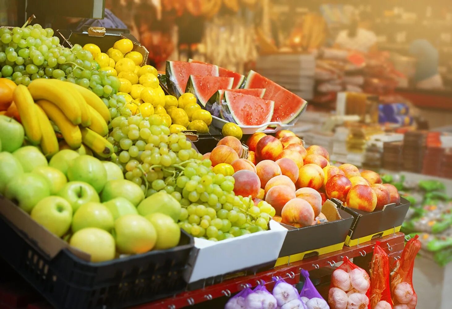 Buy fresh fruit. Фрукты. Апельсин яблоко клубника. Корзина фруктов. Корзина с фруктами для детей.