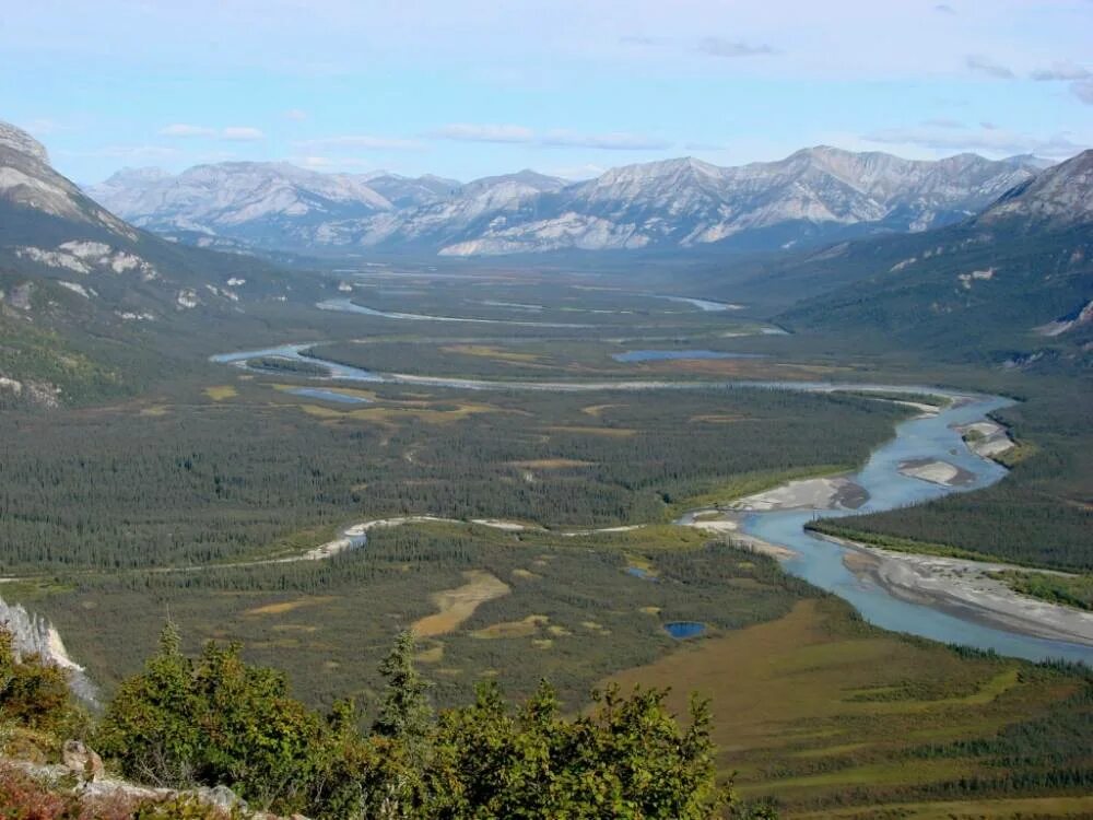 Аляска 6 букв. Хребет Брукс Аляска. Извилистая река. Хакасия извилистые реки. Серкл Аляска.