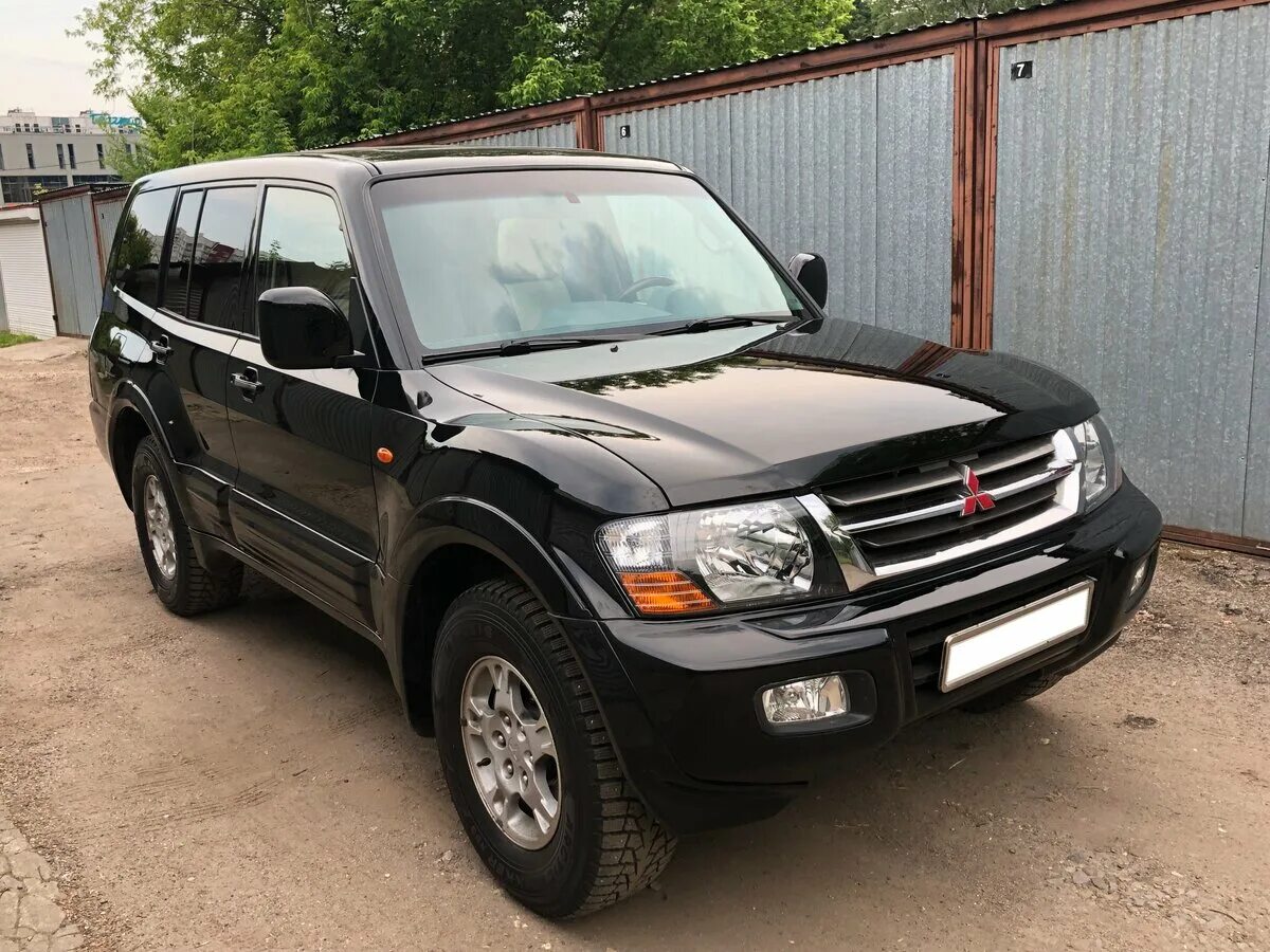 Митсубиси Паджеро 2001. Mitsubishi Pajero 2001. Мицубиси Паджеро 2001г. Мицубиси Паджеро 2001 года.