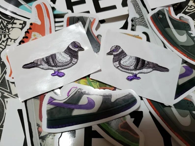 Найк с голубем. Nike Dunk Purple Pigeon. Nike SB Dunk Purple Pigeon. Nike SB Purple Pigeon. Nike SB Dunk Low Purple Pigeon.