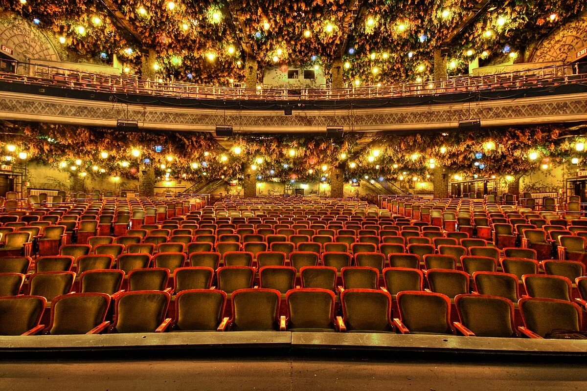 Winter Garden Theatre, Торонто, Канада. Театр зимний сад (Winter Garden Theatre) в Торонто. Театр зимний сад Торонто Канада. Театр Элгина Торонто.