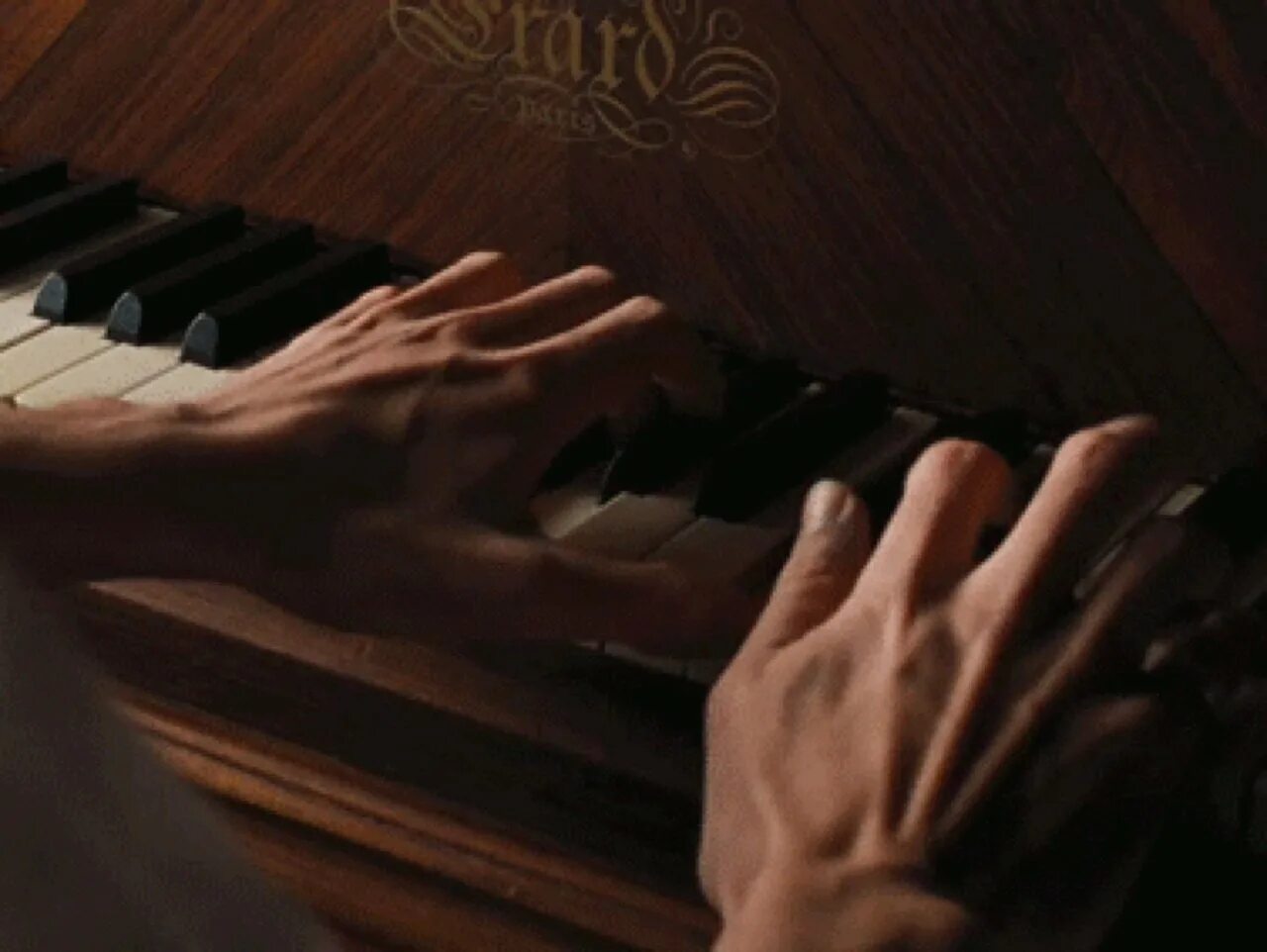 Сыграй ка еще раз эту чудесную мелодию. Руки Эстетика. Пианино гиф. Игра на пианино. Руки на пианино Эстетика.