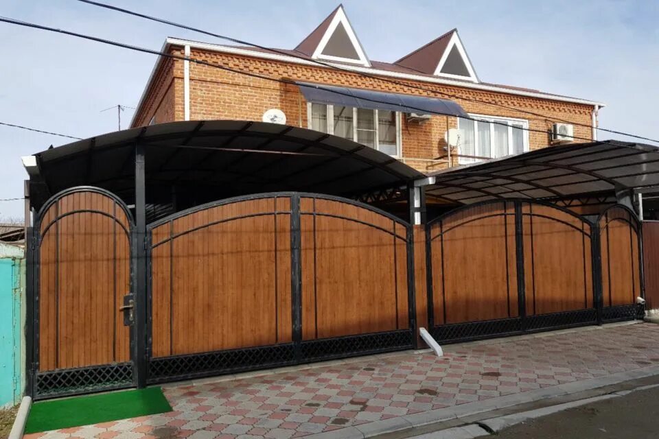 Дома в лабинске краснодарский. Унароково краснодарский край. Дом в лабинске. Дома в лабинске краснодарский. Дом в лабинске.