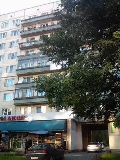 Художников 30
