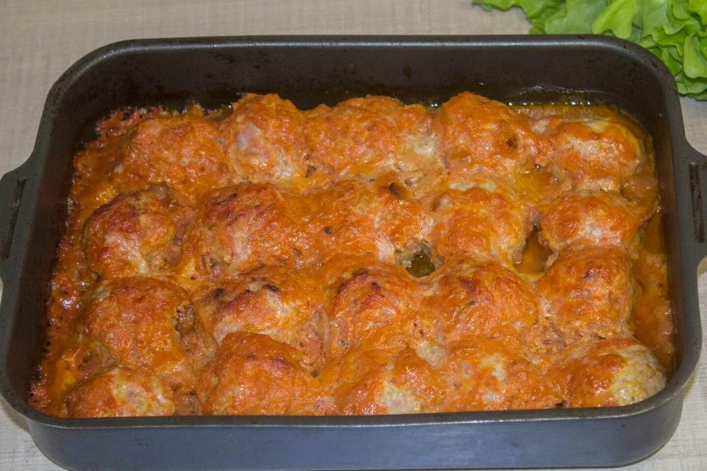 рецепт голубцов в духовке в соусе. ленивые голубцы на сковороде в томатно-сметанном соусе. голубцы в духовке в томатно-сметанном соусе. голубцы в духовке на противне. голубцы.