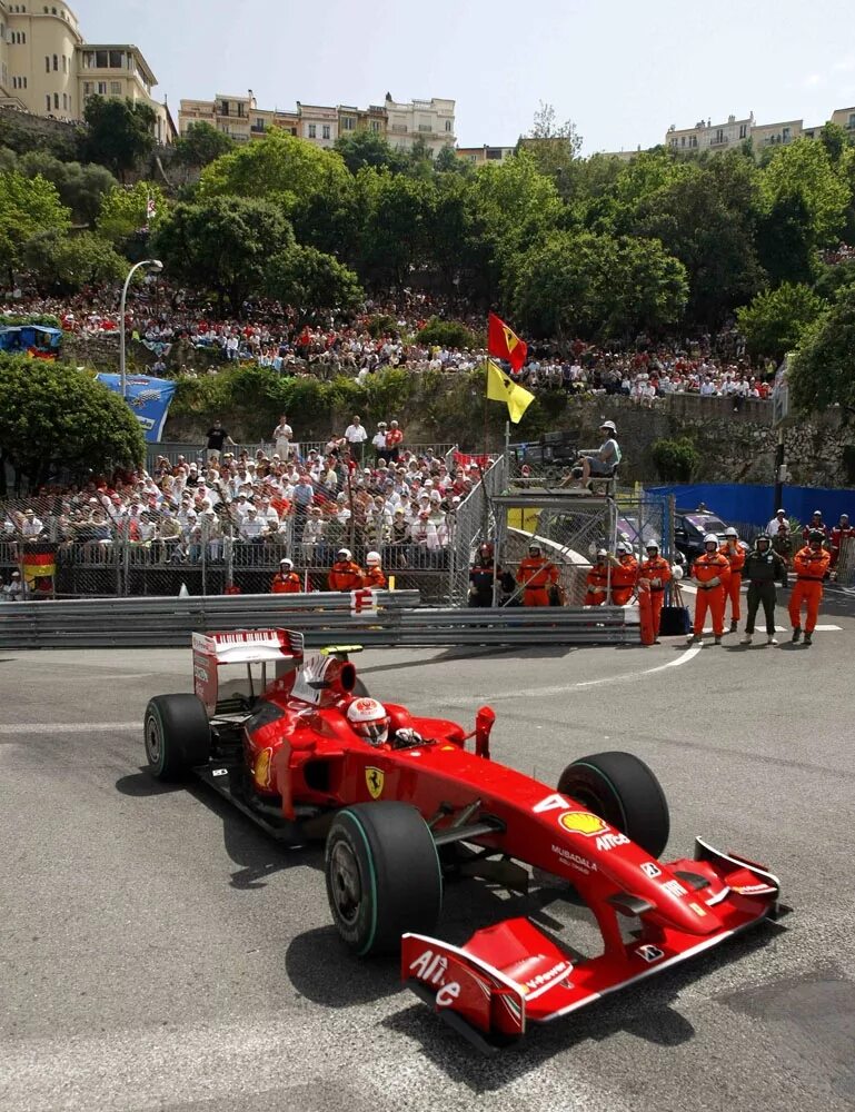 Команды f1 2010. Formula 1 команды. Шарль леклерк формула 1 сочи 2021. Монако гонки 2008. В каких странах проходит формула 1.