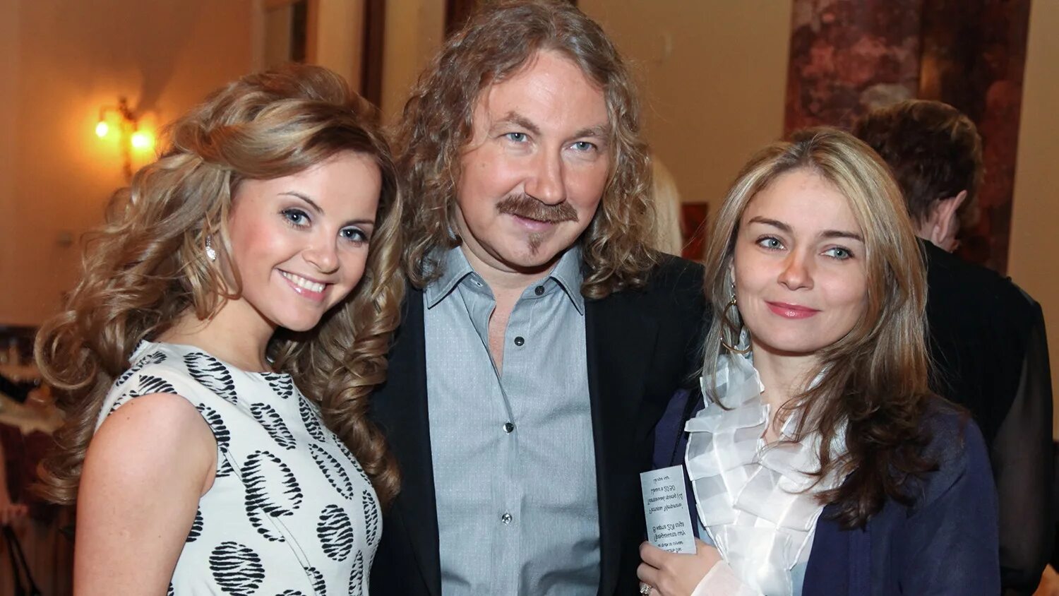 Николаев игорь дочь проскуряковой. Игорь николаев и проскурякова. Николаев и юлия проскурякова. Юрий николаев певец и первая жена. Игорь николаев и проскурякова.