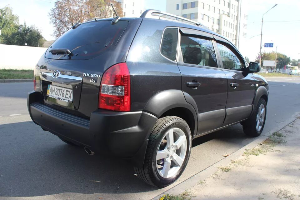 Диски хендай туссан 2008. Hyundai tucson 2009 2.7. hyundai tucson 2007. хендай туссан 2008 2.7. hyundai tucson 2008 на дисках.