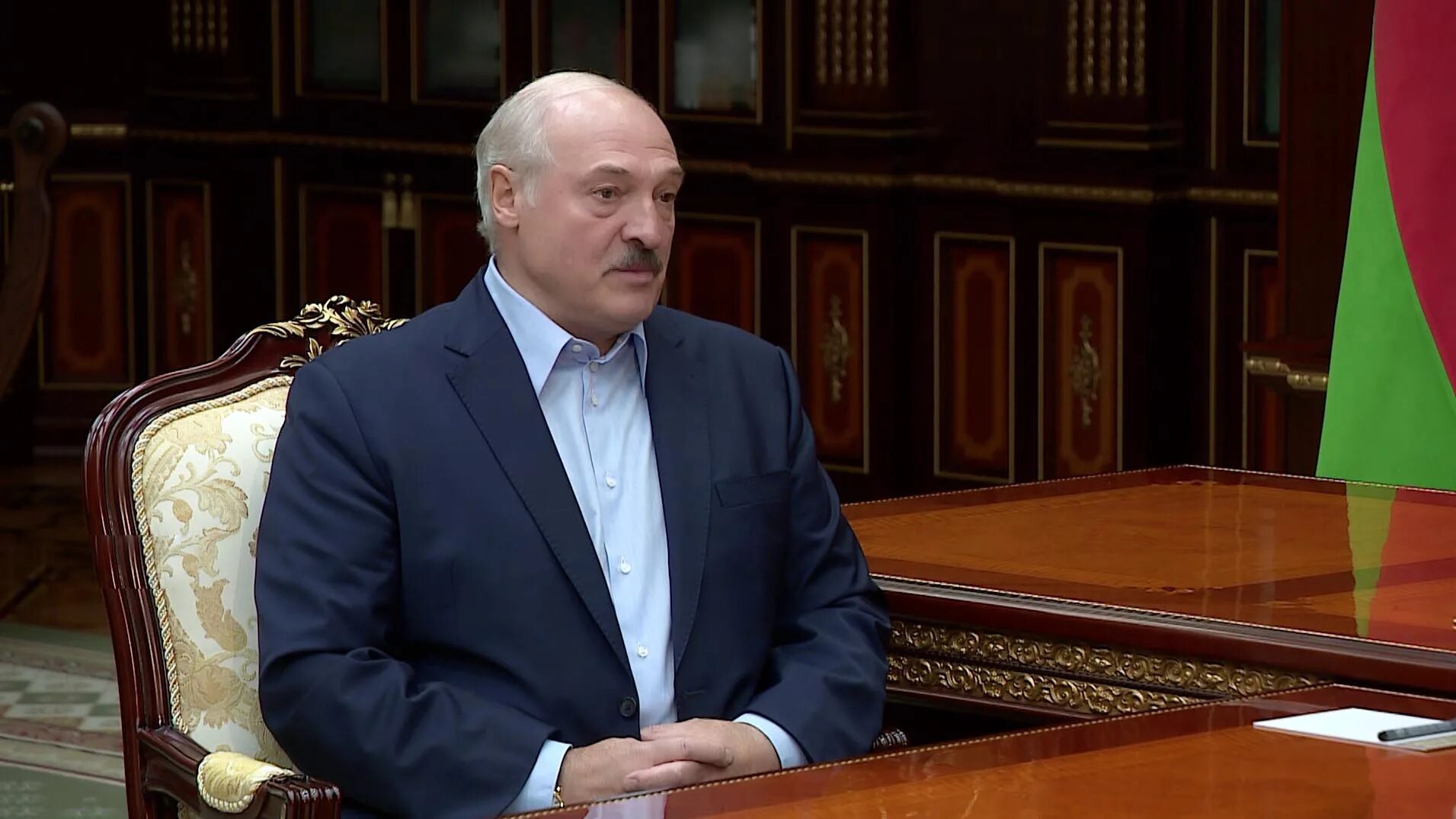 Лукашенко у власти сколько в качестве президента. Лукашенко 2000.