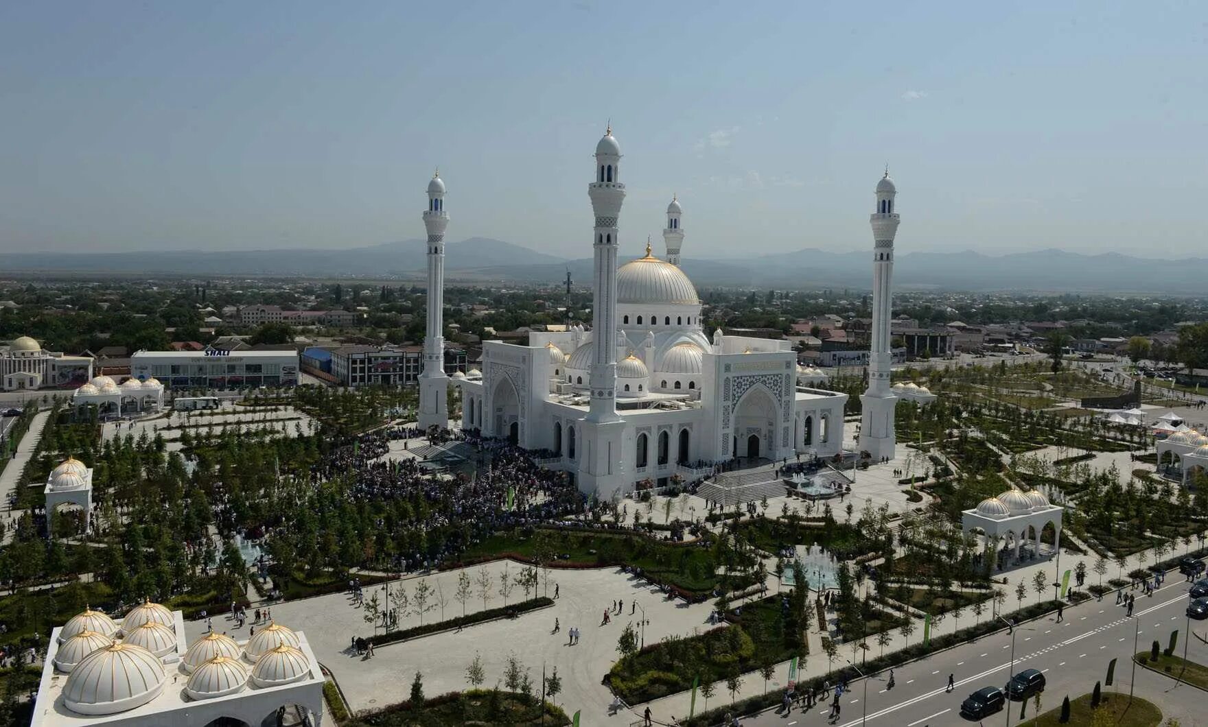 Где находится мусульманская мечеть. Культура ислама мечеть часть исламской культуры. Где находится мусульманская мечеть. Мечеть московская соборная мечеть. Мечеть пророка мухаммеда в грозном.