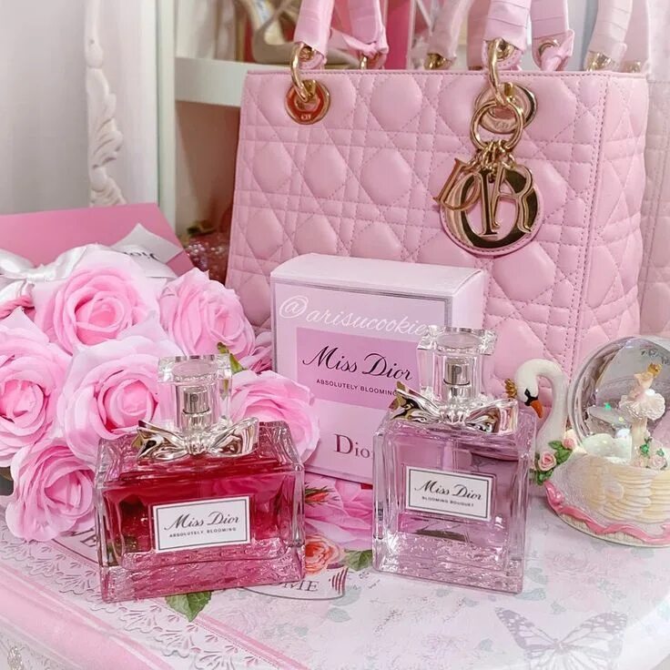 Диор Мисс диор розовые. Dior Miss Dior Pink Limited Bag. Dior Miss Dior Promenade Pink Bag. Розовые аксессуары. Мисс диор розовые