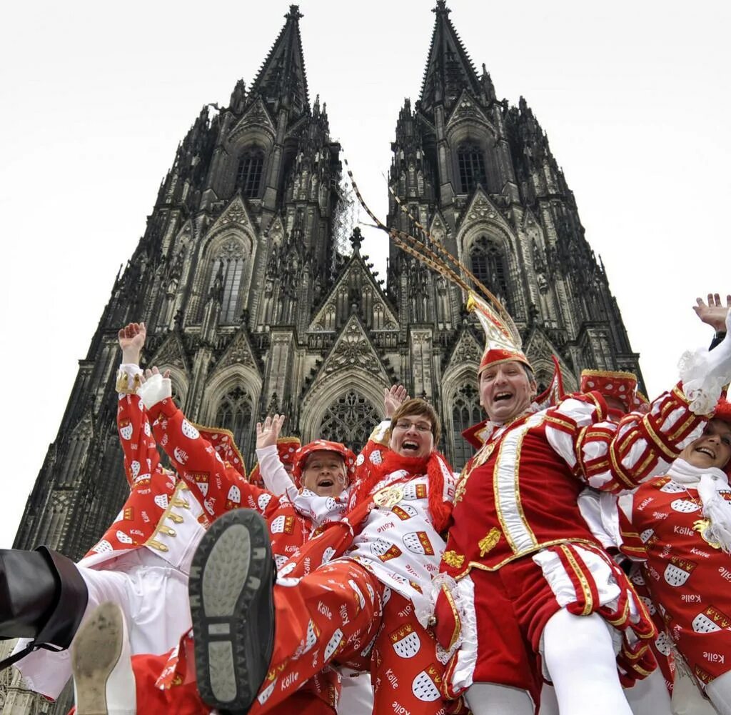 Кельнский карнавал (Kölner Karneval). Фашинг карнавал в Германии. Масленичный карнавал в Германии. Карнавал Кельн 11 ноября. Летнее время в германии