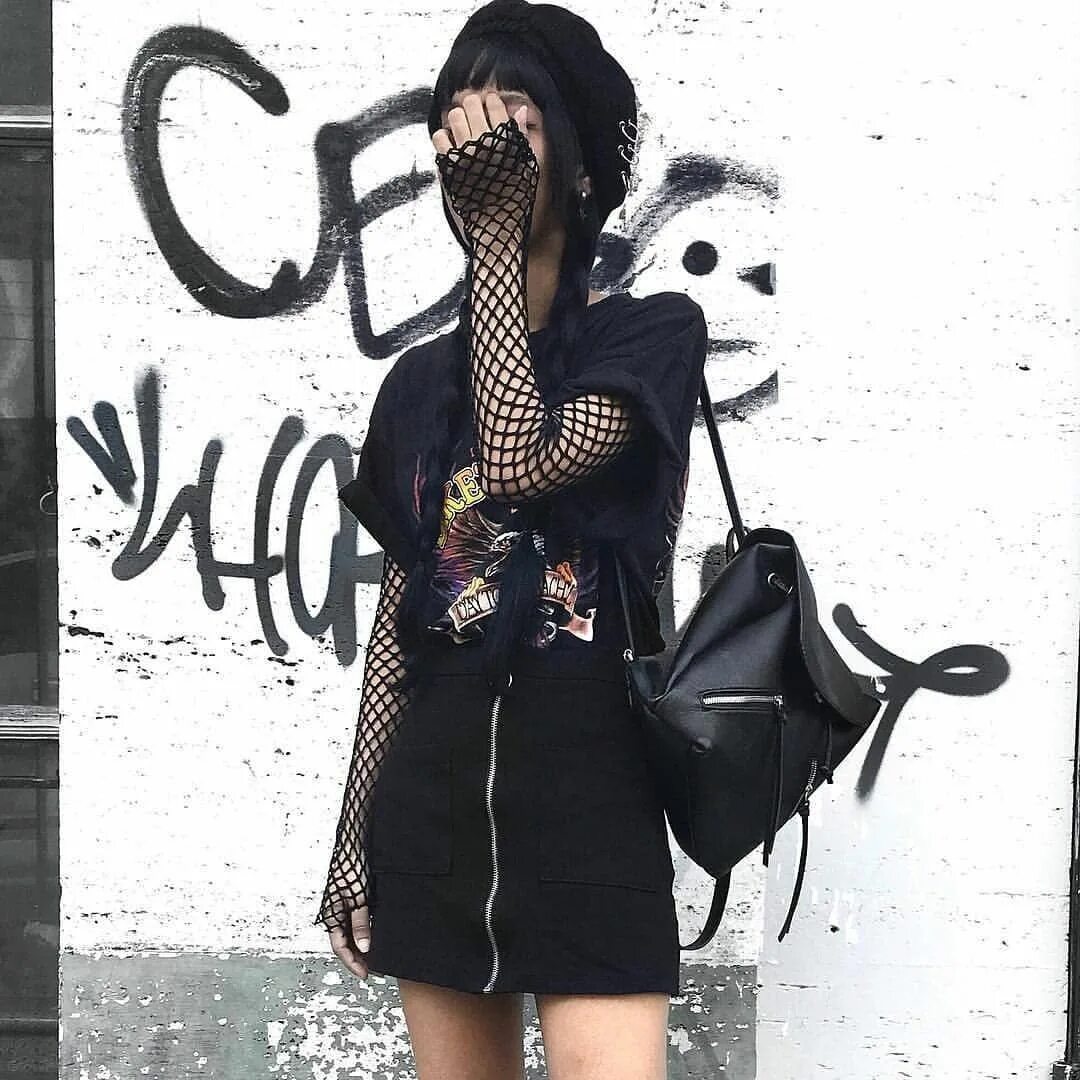 Платье альтушки. Стиль блэк грандж. Goth outfit грандж 2019. Goth outfit грандж 2020 корейский штаны. Платье с пластроном.