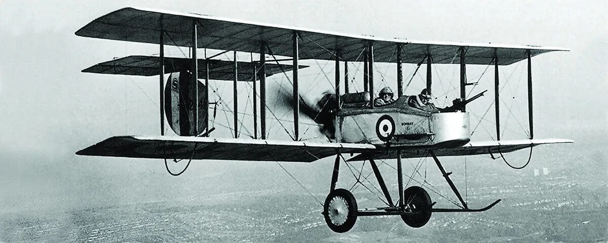 First fighter. Mitsubishi f-1. Heinrich pursuit. "фоккер айндеккер самолет. Многоцелевой истребитель-бомбардировщик bristol beaufighter.