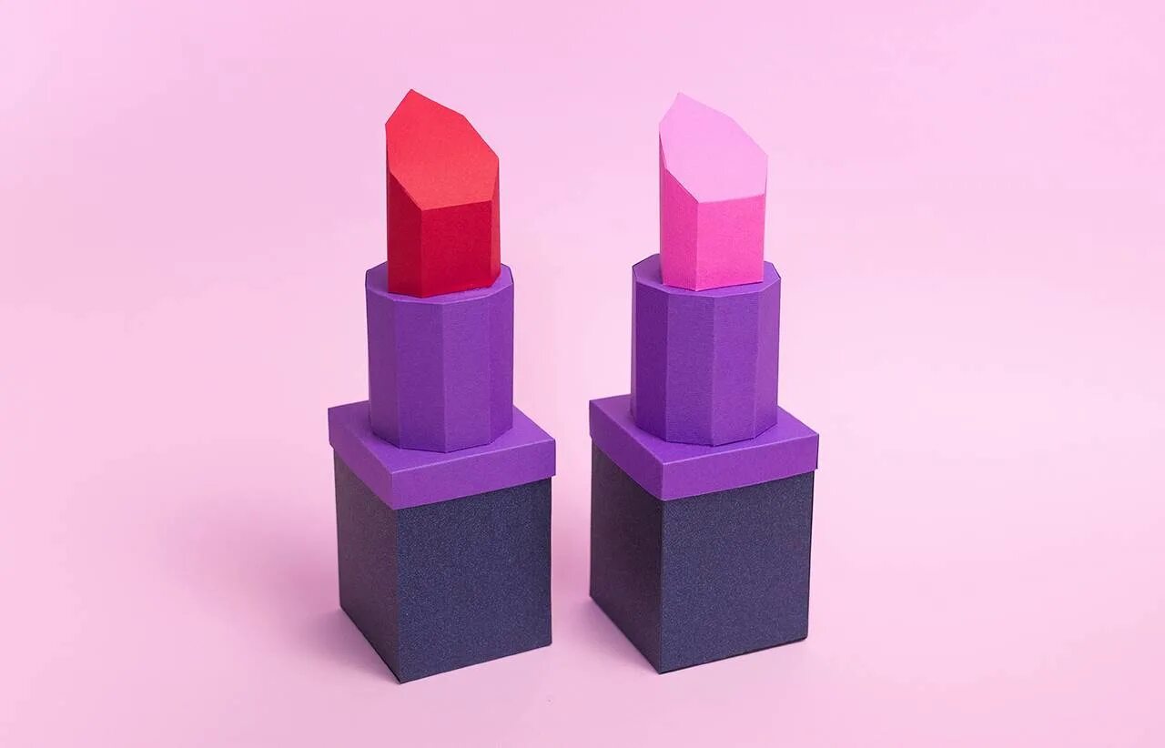 Бумажные бальзамы для губ. Помада из бумаги. Валентинка с помадой. Бумажная объемная помада. Помада на бумаге.