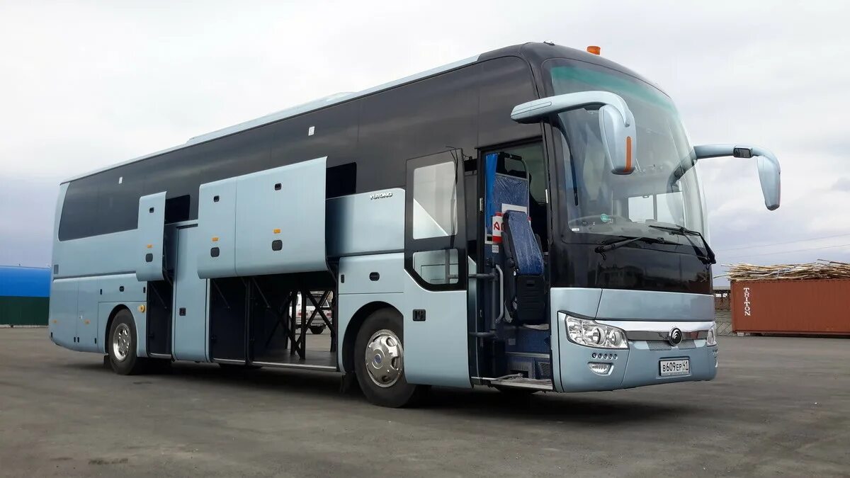 Пассажирский автобус. Автобус пассажирский междугородный. Автобус для межгорода. Междугородние перевозки автобус.