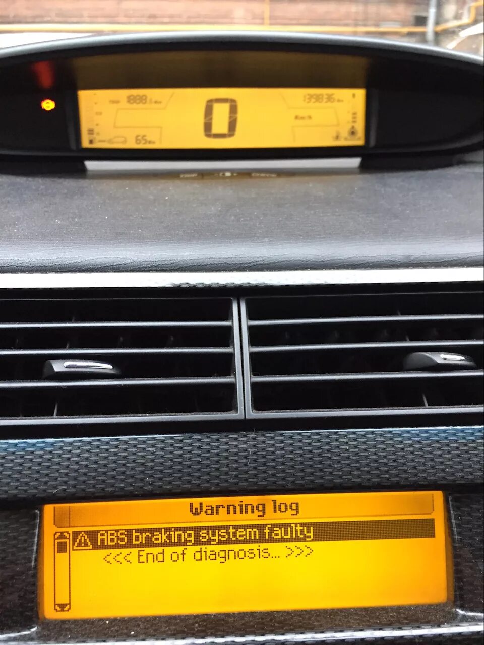 Braking system fault. Braking system fault