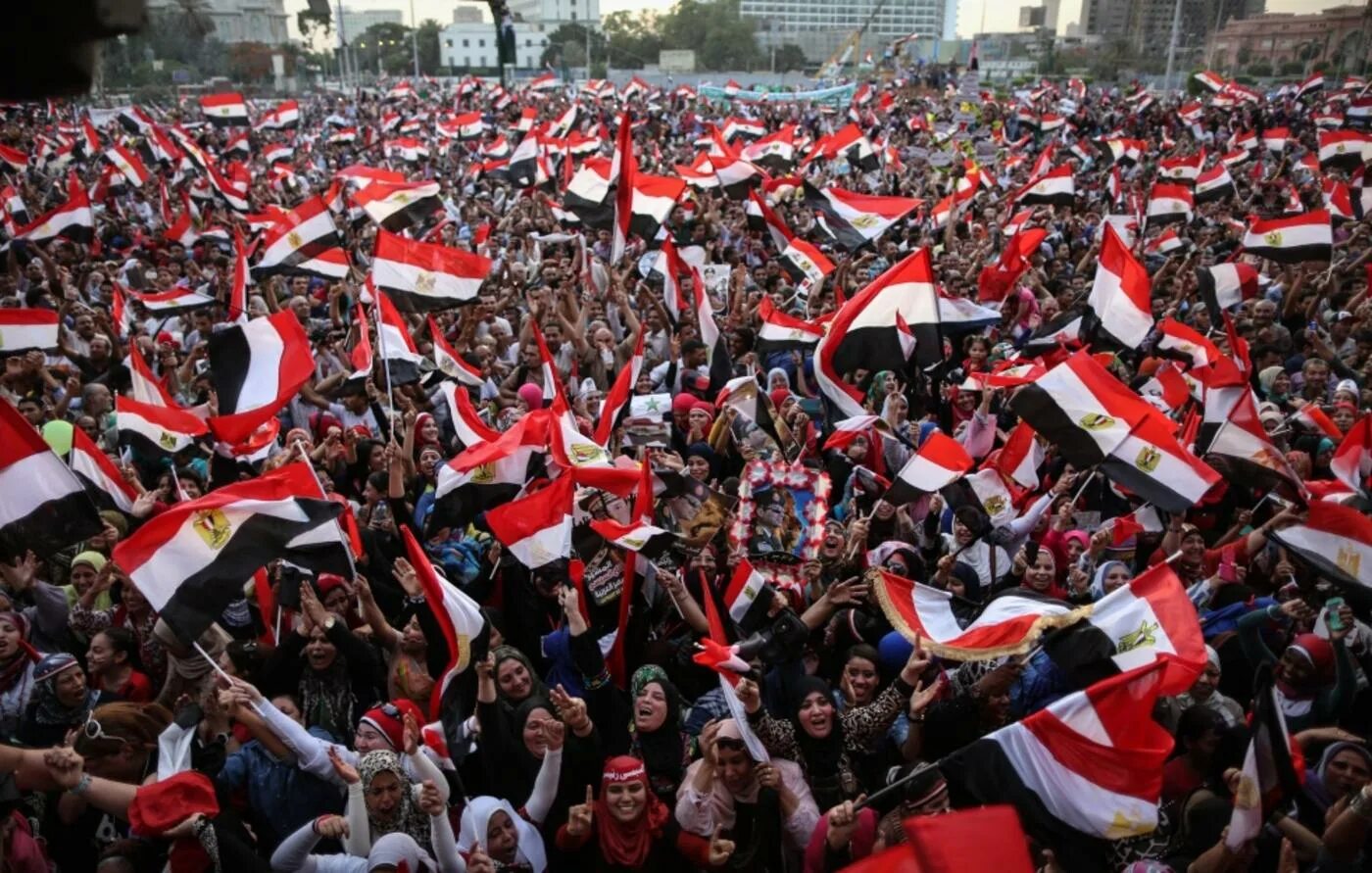 Какая численность населения египта. Египет толпа. Население Египта. Народонаселение Египта. Население Каира.