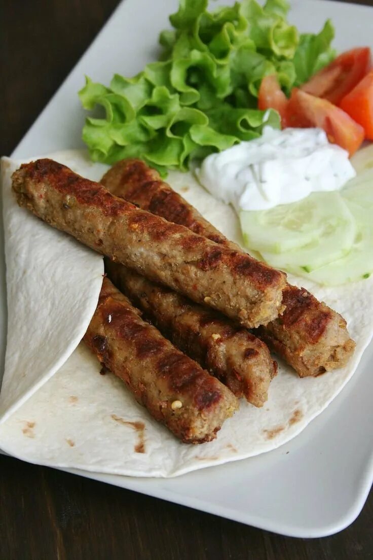 Люля кебаб. Шаверма с люля-кебаб. Люля Kebab лаваши. Люля кебаб Халяль.