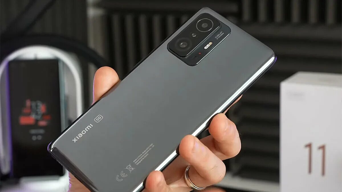 Компания Xiaomi торжественно представила сегодня в России свои новые смартфоны X