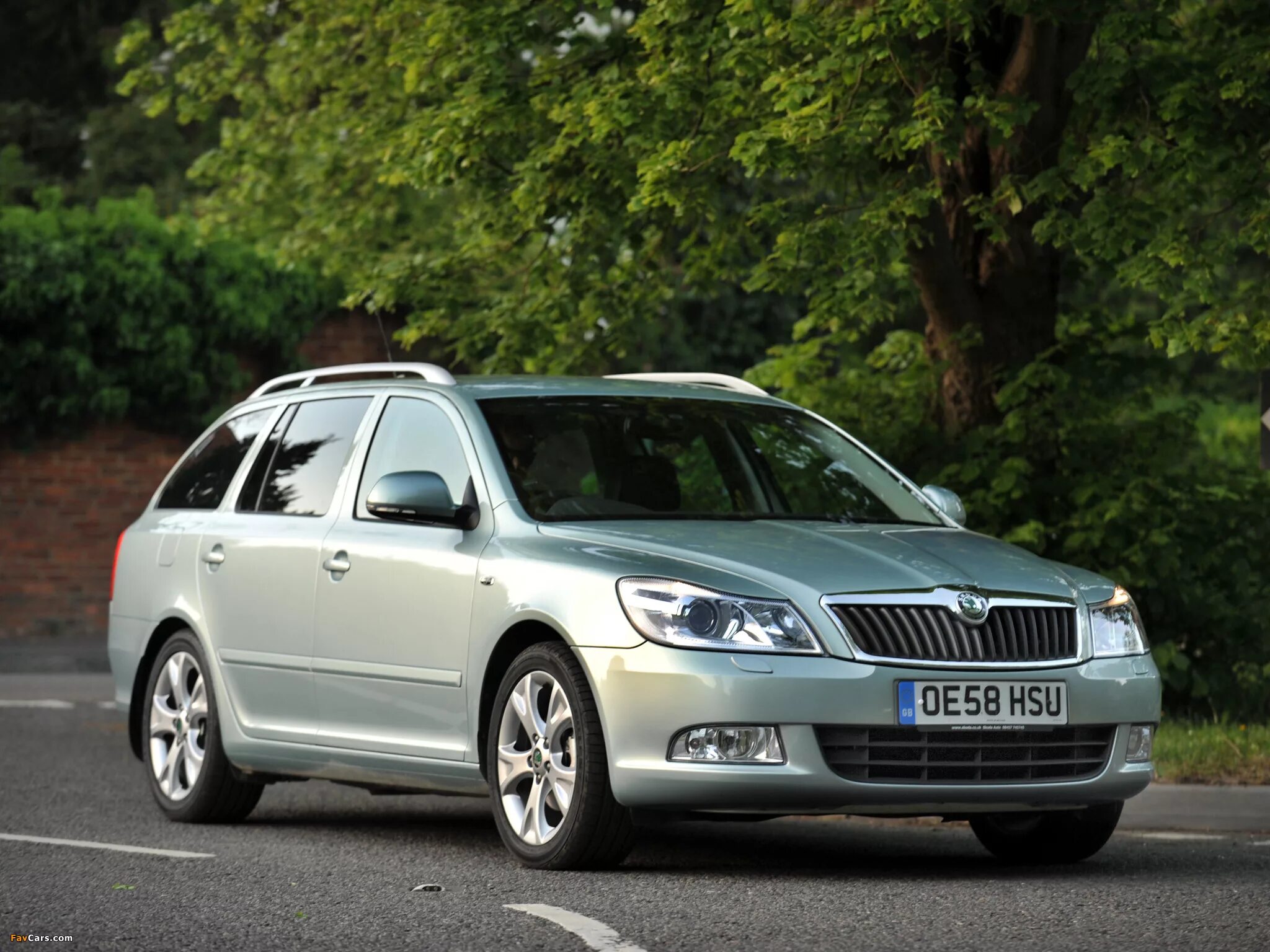 Д13 2008. Skoda Octavia Estate. Skoda Octavia Combi 2008. Škoda Octavia Estate.