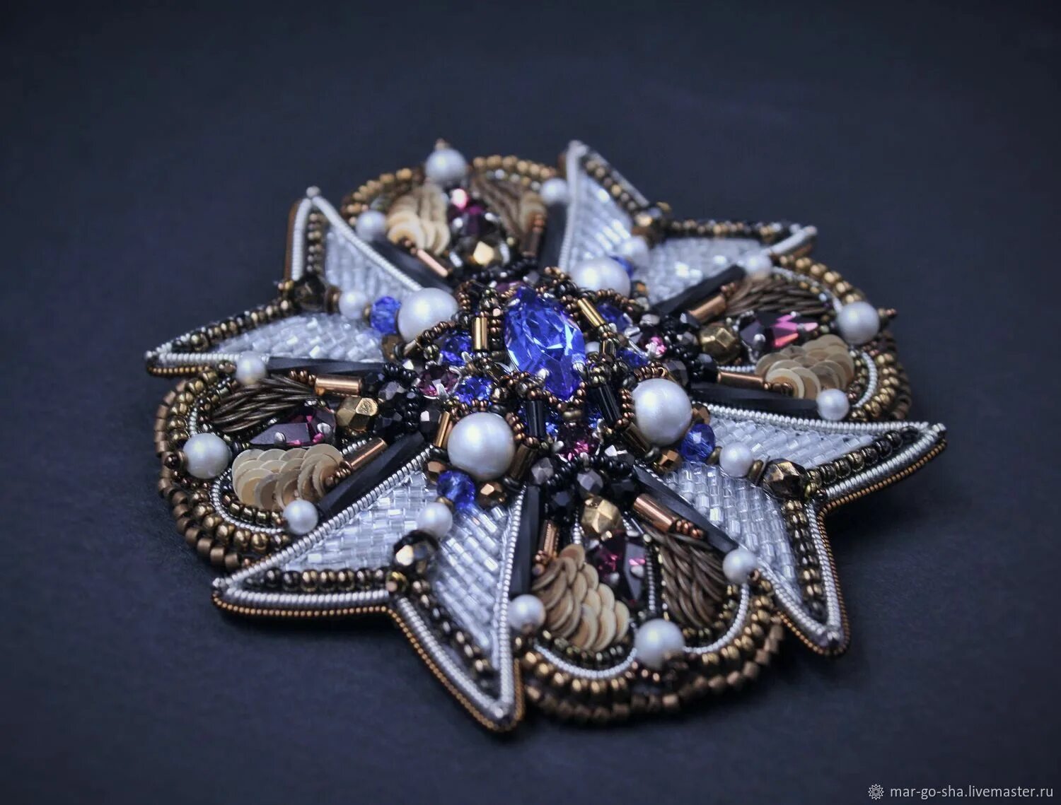 Царская брошь