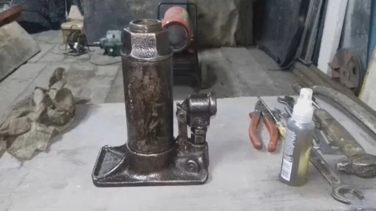 Домкрат ремонт своими руками видео Ремонт 5 тонного домкрата старого взірця YouTube