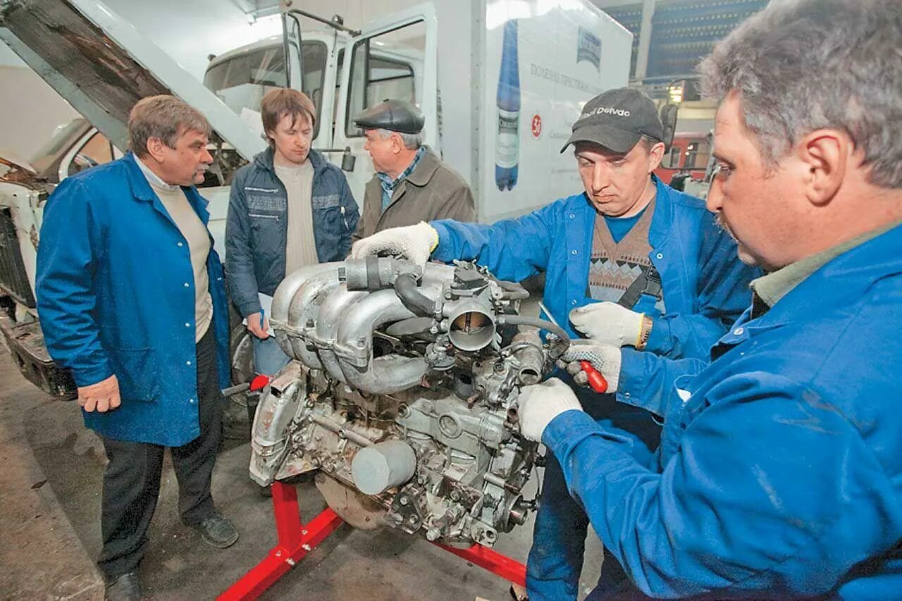 Умз 50. Моторный завод УМЗ.. Ульяновский моторный завод (УМЗ). Уфимский моторный завод. Ульяновский моторный завод двигатель.