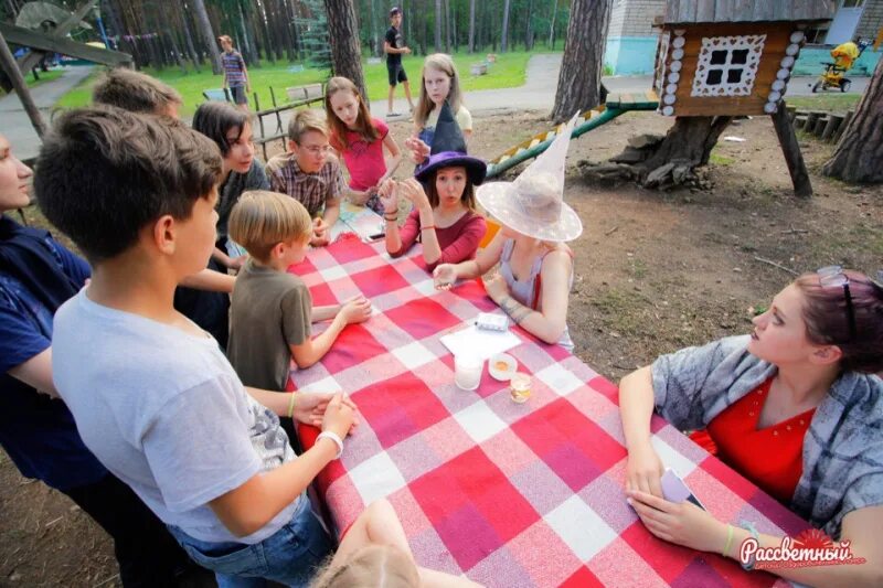 Дол рассветный. Рассветный лагерь Екатеринбург. Загородный лагерь Рассветный Екатеринбург. Лагерь Рассветный Екатеринбург 2023. Лагерь Рассветный Кадниково.