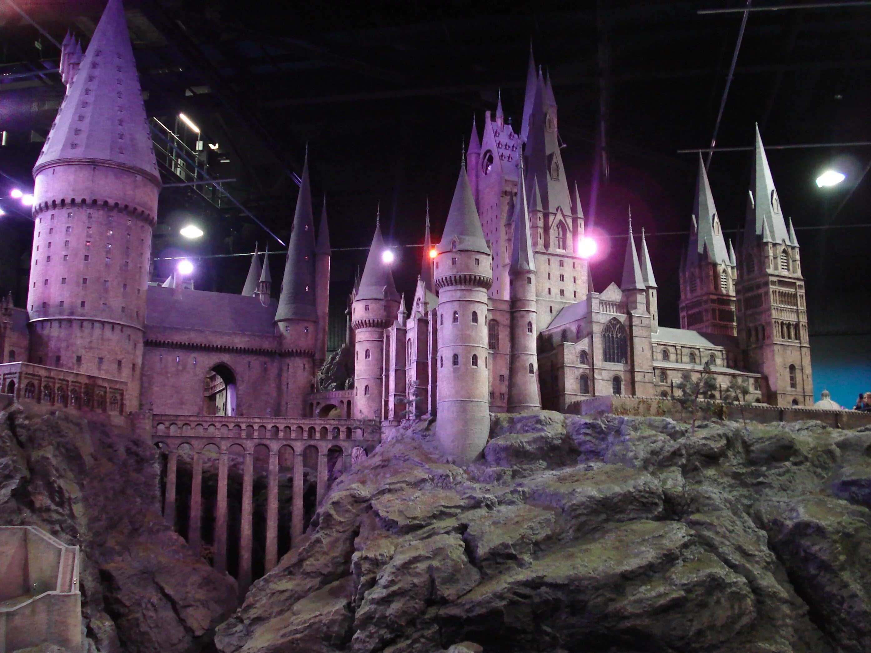 Школа магии и волшебства в россии. Гарри поттер. Как называется русская школа чародейства и волшебства. Замок дарема гарри поттер. Как называется школа волшебства.