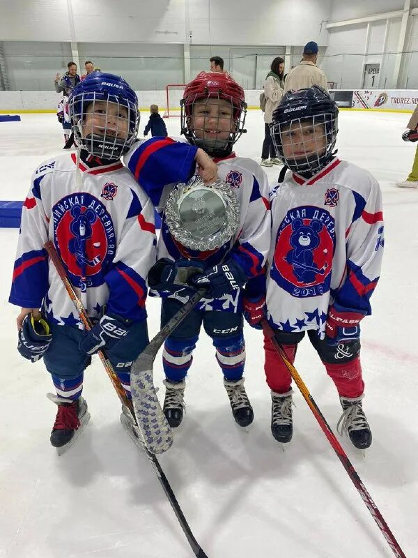 детская хоккейная команда. кристалл 2011 бердск хоккей. кристалл хоккей 2011. хк смена. команда дизель хоккей пенза.