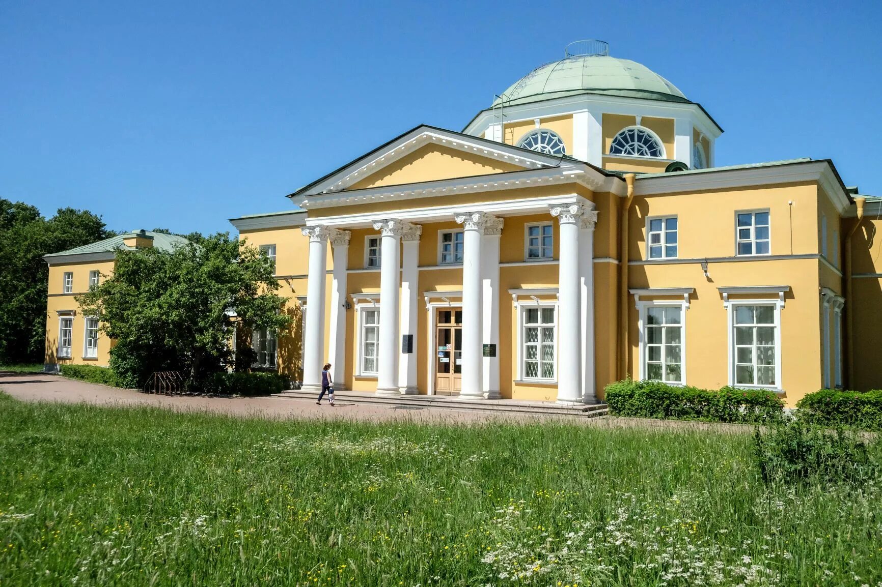 бывшие дворянские усадьбы. усадьба хмелита усадебный парк-. усадьба елизаветино ленинградская область. липецк усадьба стаховичей. усадьбы гатчинского района.