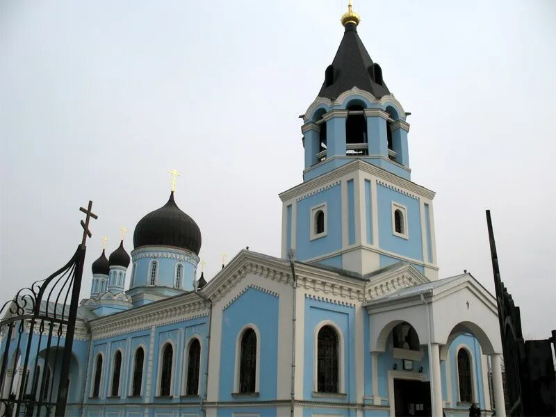 Храм лабинск. Соборный храм Успения Пресвятой Богородицы Лабинск. Свято Успенский храм город Лабинск. Свято Никольский храм Лабинск.