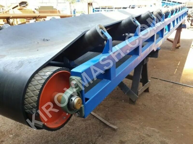 пробуксовка ленты конвейера. горизонтальный транспортер ленточный тсм 500. промежуточный рольганг стана 2000. ленточный конвейер b800. желобчатый ленточный конвейер.