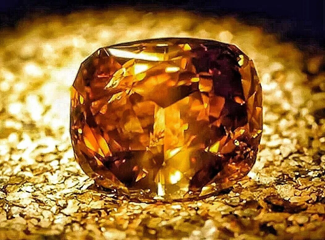 Алмаз будет золото. Golden Jubilee Алмаз. Алмаз "золотой юбилей" Вики. Желтый Алмаз золотой юбилей.