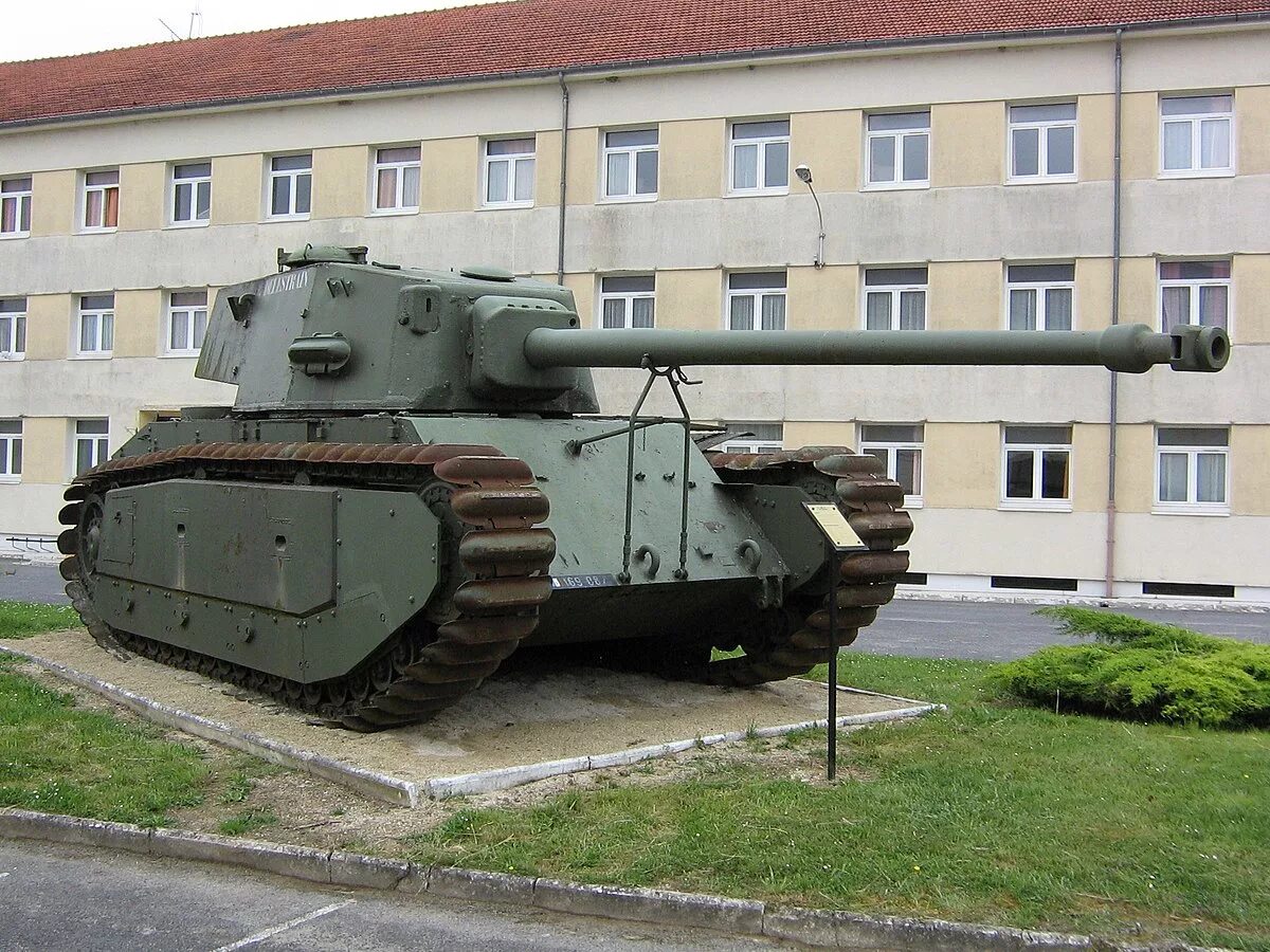 Arl 44. Французский танк арл 44. ARL 44 танки Франции. Французский тяжёлый танк ARL 44. Танк арл 44 в реальной жизни.