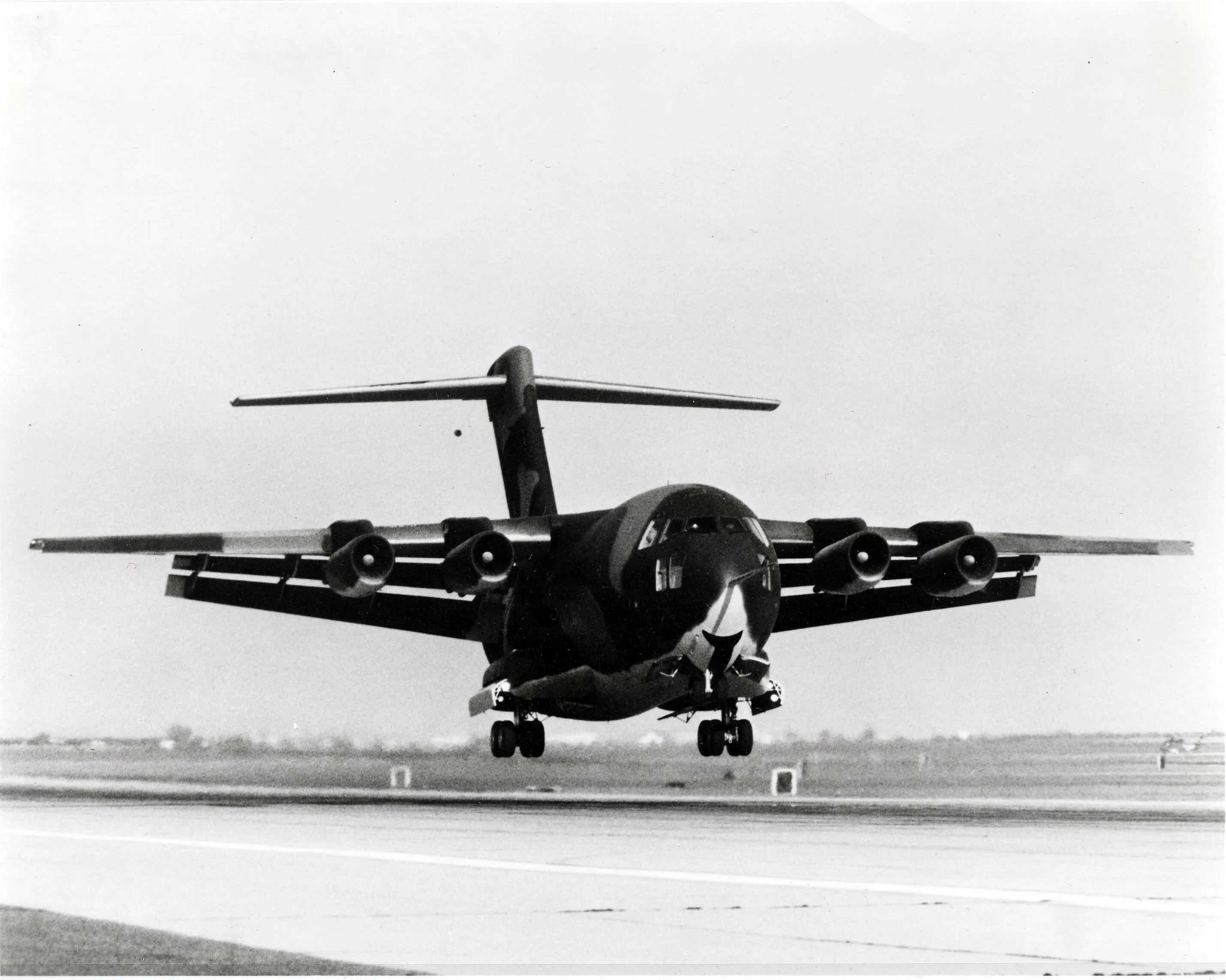 Макдоннелл Дуглас YC-15. MCDONNELL Douglas YC-15. YC-15. Boeing YC-15.