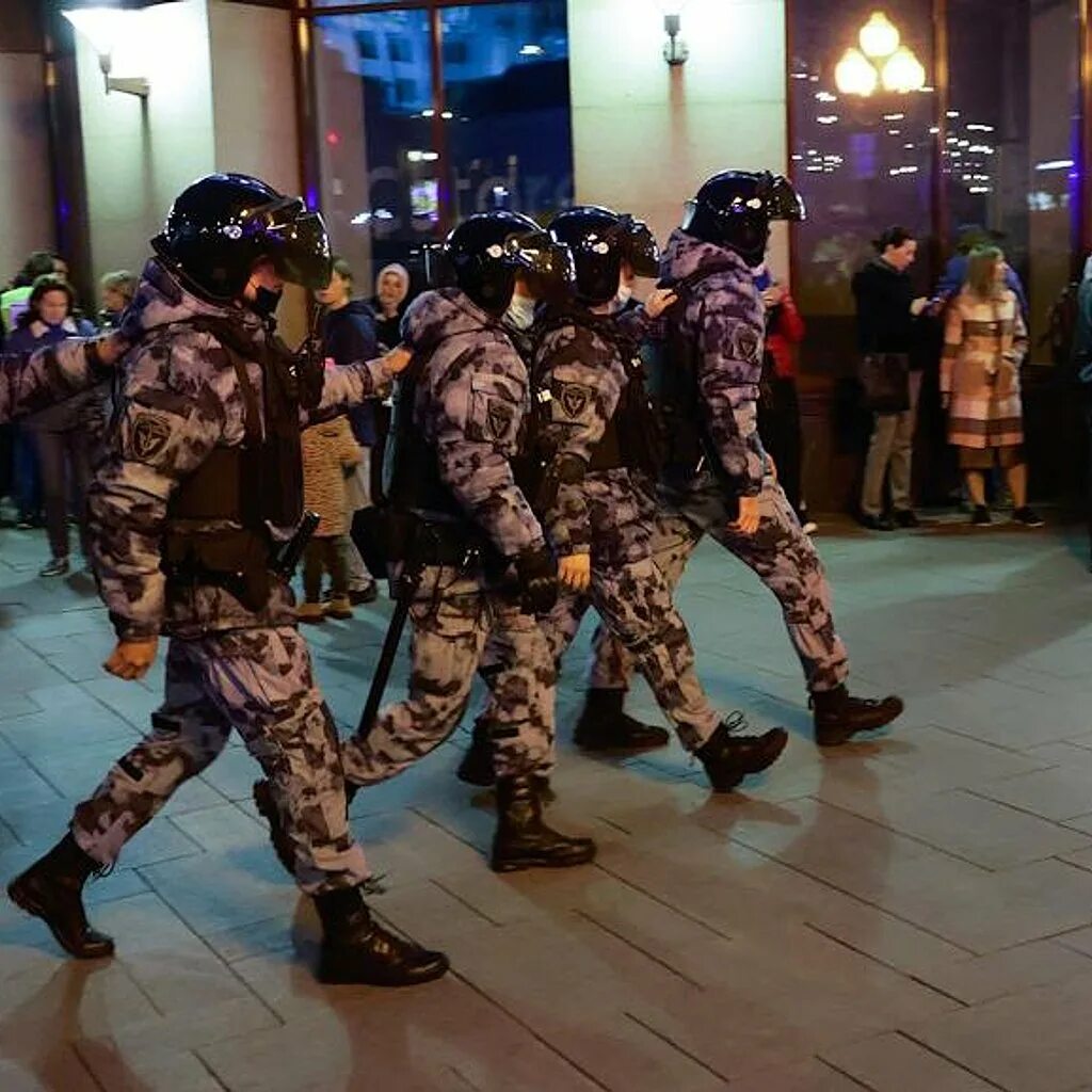 В москве 500 человек