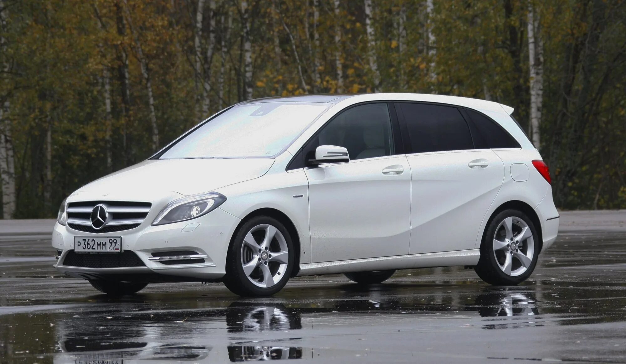 Купить мерседес бенц б у. Mercedes Benz b200. Mercedes b200 w246. Mercedes Benz b200 2012. Mercedes Benz b 200 2013.