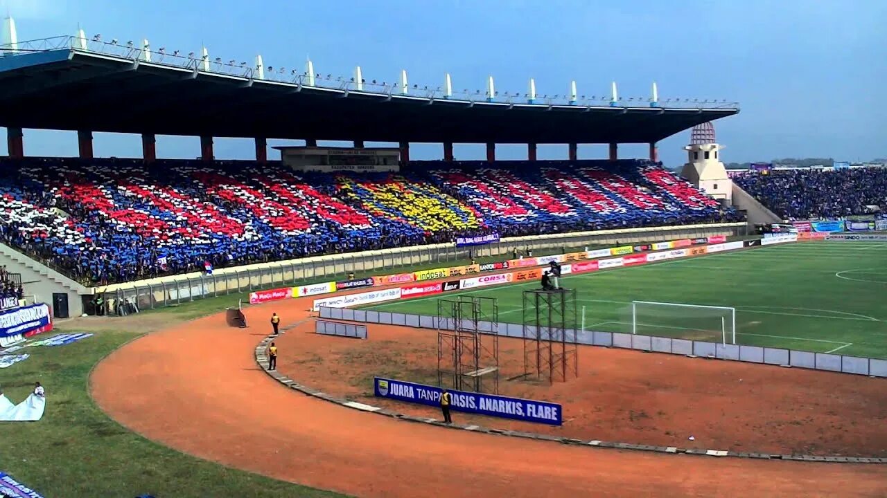 Стадион Таджикистан. Jalak Harupat Stadium. Стадион Бишкек. Tribun timur