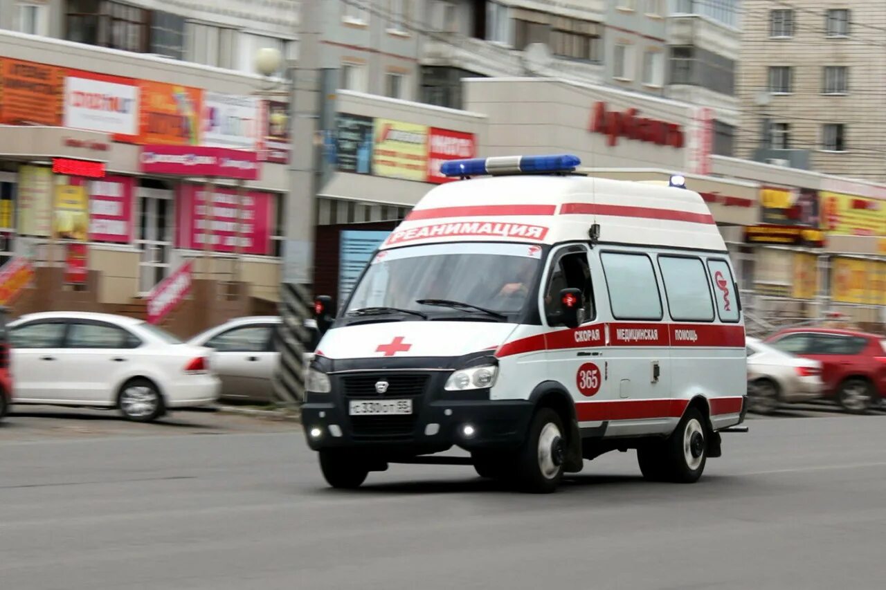 машина скорой помощи омск. вызов скорой помощи омск. скорая помощь тема. бортовой номер скорой помощи. скорая помощь омск.