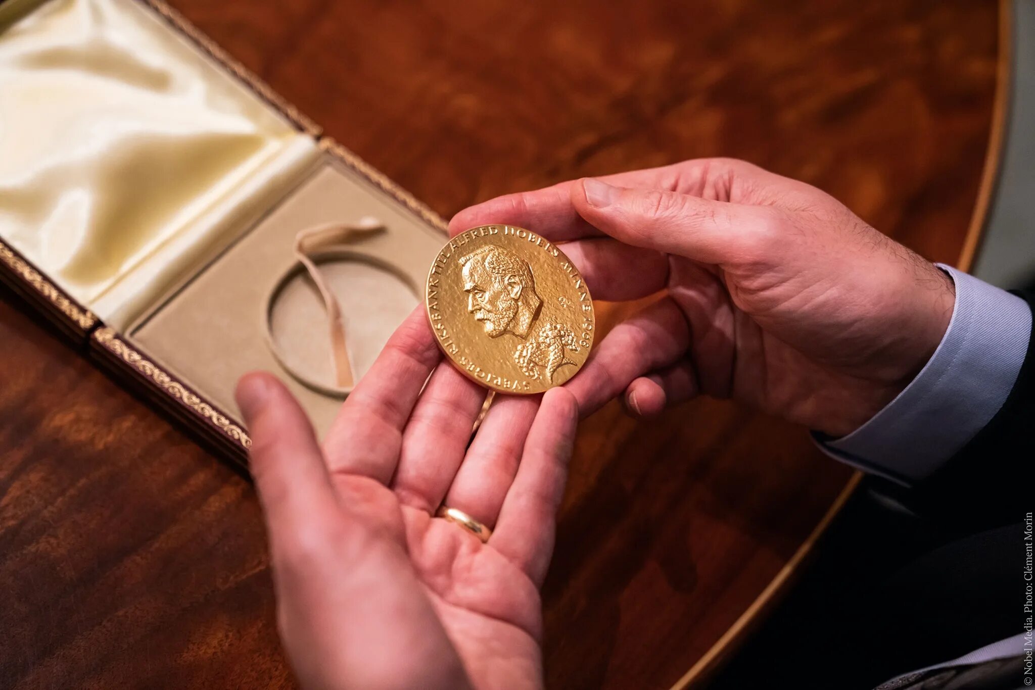 Нобелевская премия начало. Монета Нобелевской премии.