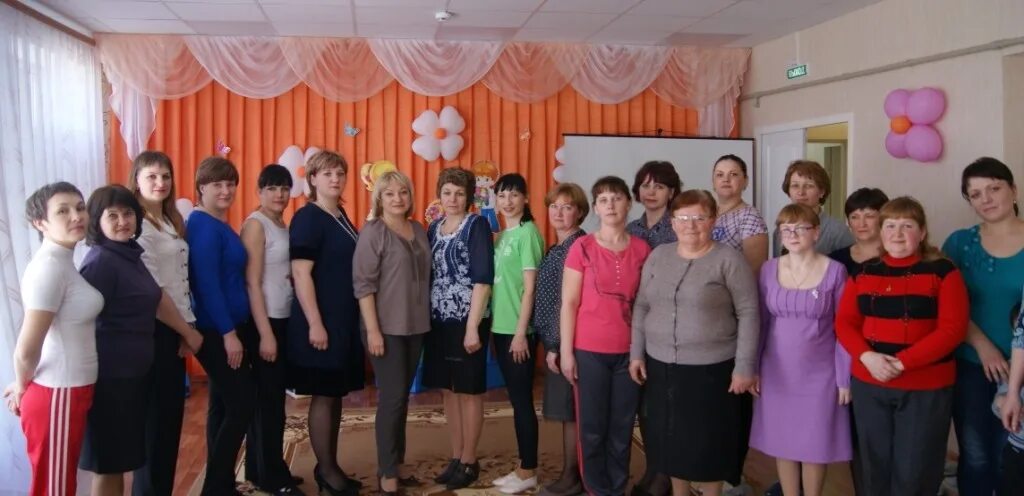 Тацинская д сад солнышко. Заведующая детского сада колокольчик. Заместитель заведующего детского сада. Заведующая колокольчик лобня. Детский сад колокольчик волгодонск.