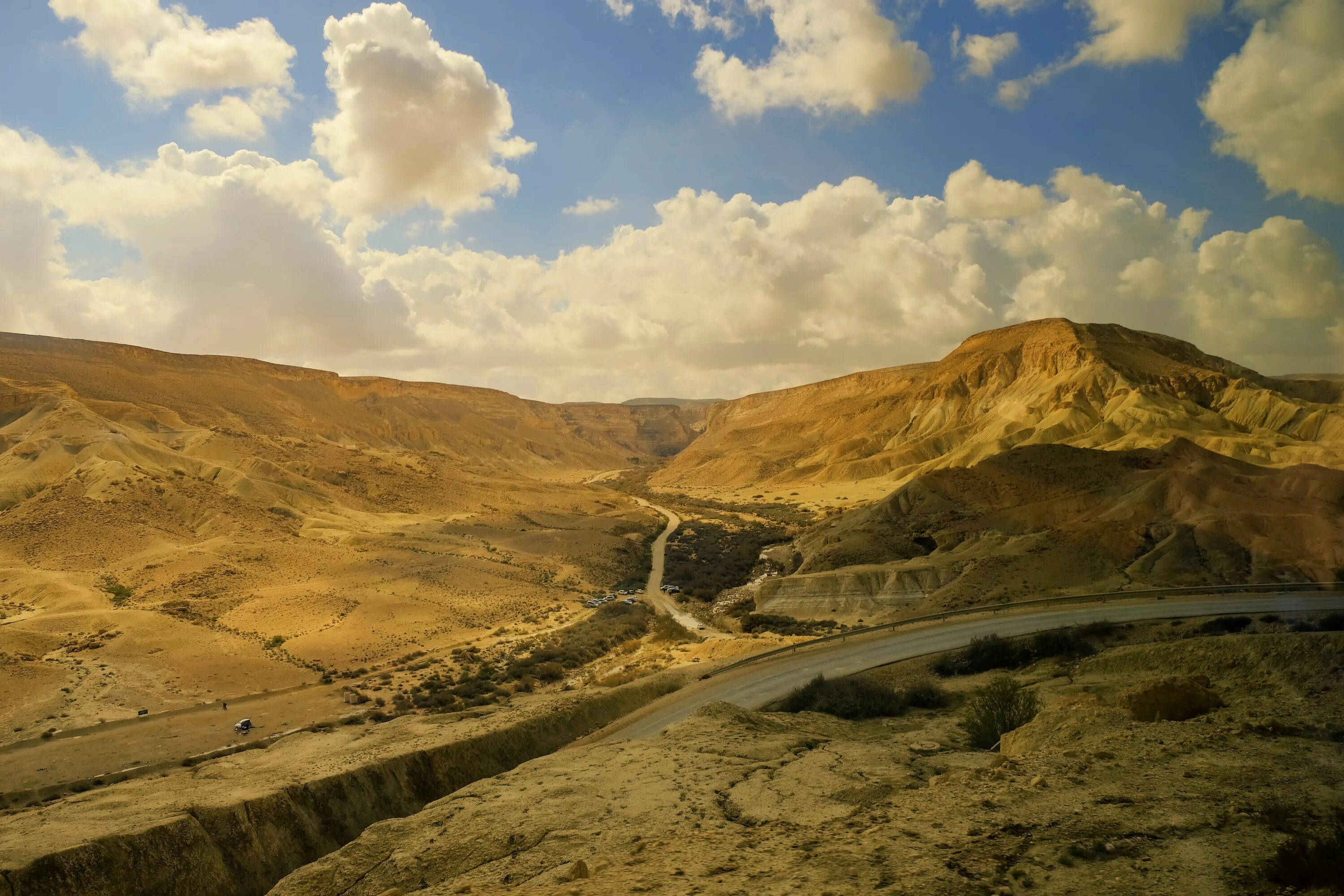 Пустыня негев. Пещера копи царя соломона. Царь в пустыне негев. Негев израиль. Парк тимна.