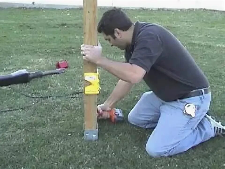 Installing post. Installing post