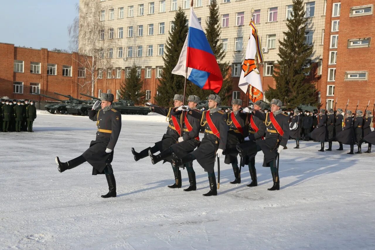 Новосибирское высшее военное командное училище имени. Нввку новосибирск плац. Военное училище в академгородке новосибирска. Новосибирское высшее военное командное училище. Тввку новосибирск училище.