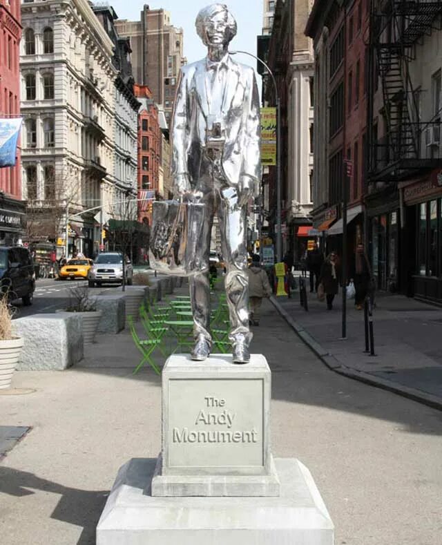 Памятник Энди Уорхолу. Скульптура Энди Уорхола. Энди Уорхол памятник в Братиславе. Скульптура Энди Уорхол Нью Йорк. Памятник юнион стоун
