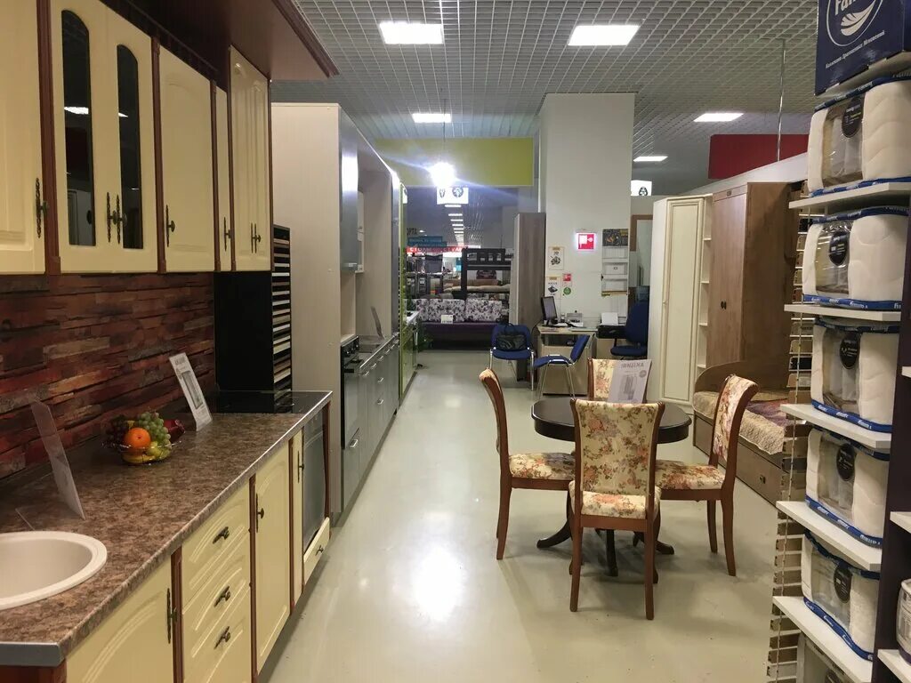 магазин мебели в спб адреса. юго запад мебельный центр. мебельный континент на варшавской спб. большой мебельный магазин. мебельные магазины ленинградская.