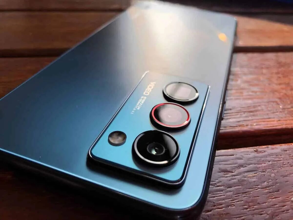 Смартфон camon 19 neo. Techno canon 15 air. Techno camon 19 pro. Телефон canon techno. Techno canon 19 pro.